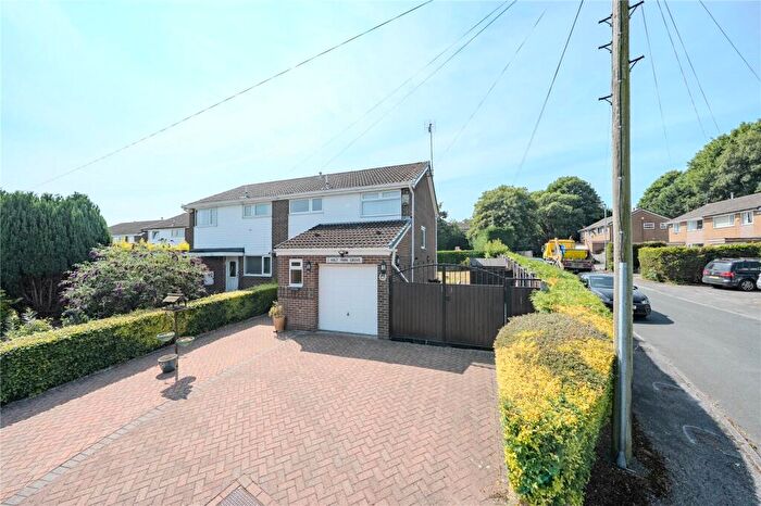 3 Bedroom Semi-Detached House For Sale In Holt Park Grove, Leeds, West Yorkshire, LS16