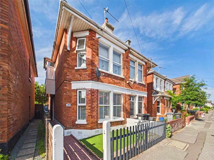 3 Bedroom Semi-Detached House For Sale In Wheaton Road, Bournemouth, Dorset, BH7