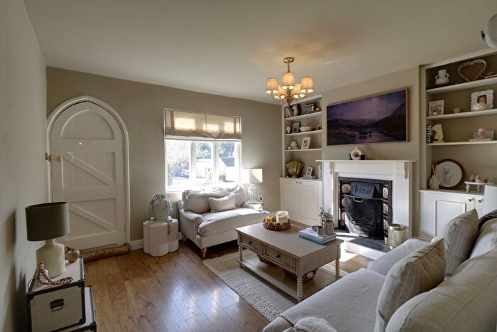 2 Bedroom Cottage For Sale In Bells End Road, Walton-On-Trent, Swadlincote, Derbyshire, DE12