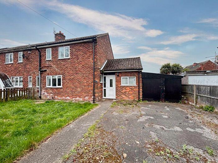 2 Bedroom Terraced House For Sale In George Avenue, Keadby, DN17