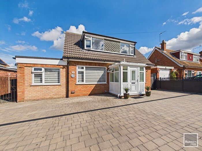 4 Bedroom Detached House For Sale In Hillvue Close, New Costessey, NR5