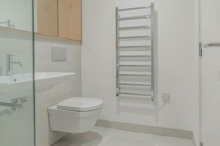 3 Bedroom Town House For Sale In Kelham Central Sheffield, S3