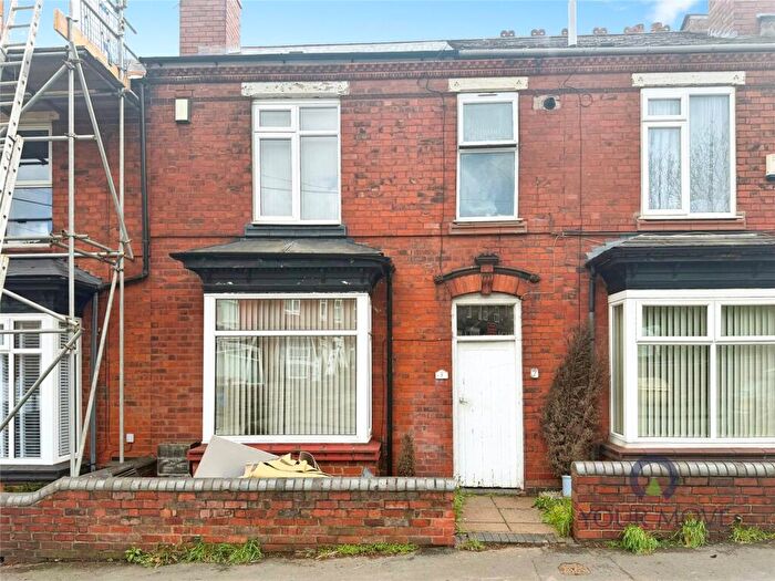 3 Bedroom Terraced House To Rent In Bury Hill Road, Oldbury, West Midlands, B69