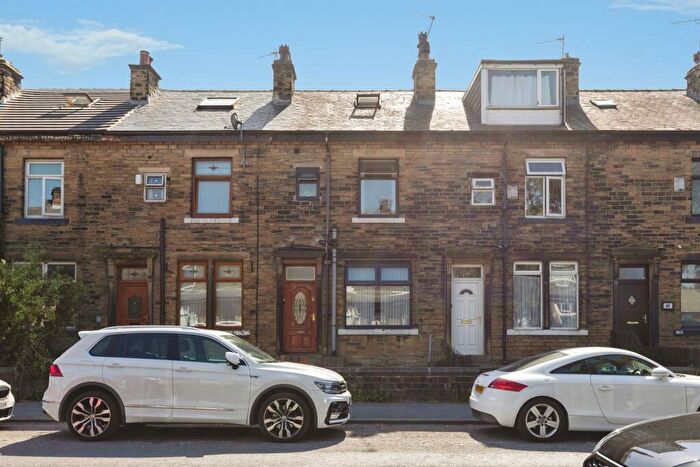 4 Bedroom Terraced House For Sale In Thornton Lane, Bradford, BD5