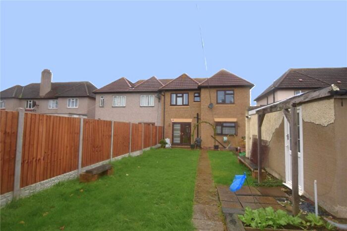 4 Bedroom Semi Detached House For Sale In West Road, Chadwell Heath, Romford, RM6