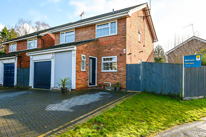 4 Bedroom Detached House For Sale In Ashbury Drive, Blackwater, GU17