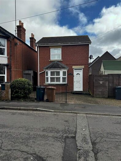 2 Bedroom Detached House To Rent In Adelaide Road, Andover, SP10