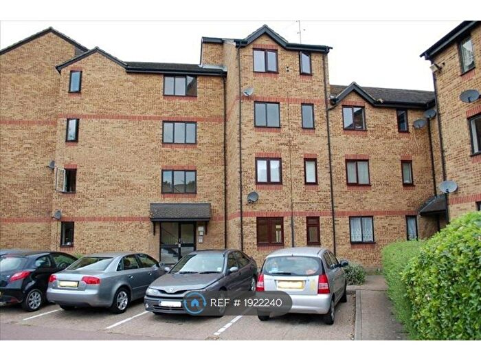 1 Bedroom Flat To Rent In Parsonage Road, Grays, RM20