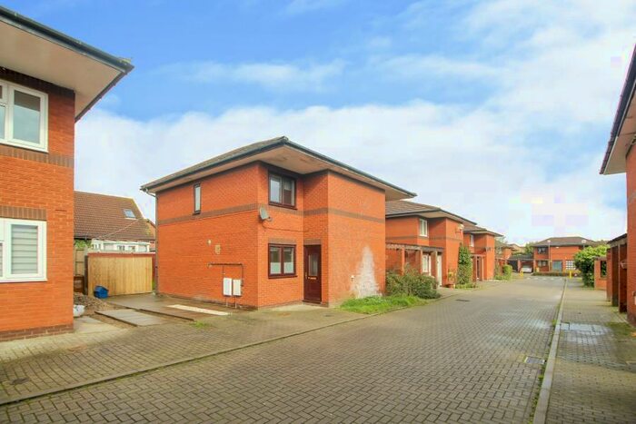 2 Bedroom Semi-Detached House To Rent In Tamarisk Court, Walnut Tree, MK7