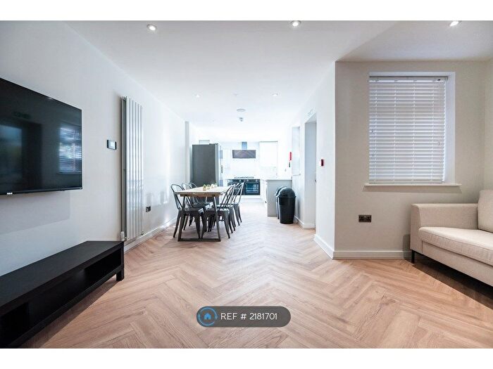 6 Bedroom Terraced House To Rent In Langton Road, Liverpool, L15