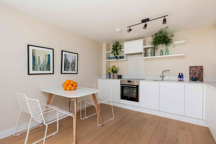 2 Bedroom Flat To Rent In Ebury Street, Belgravia, London, SW1W