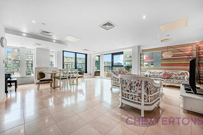 3 Bedroom Flat To Rent In Millharbour, Millwall, E14