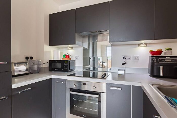 1 Bedroom Flat To Rent In Devons Road, Bow, London, E3