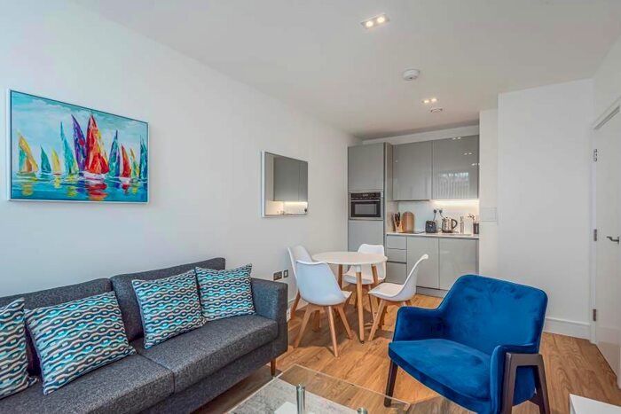 1 Bedroom Flat To Rent In High Street, Rickmansworth, WD3