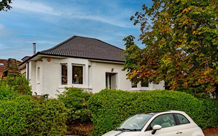 3 Bedroom Detached House For Sale In Braefoot Avenue, Milngavie, G62