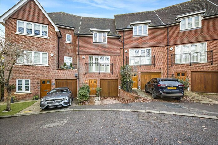 4 Bedroom Terraced House For Sale In Newton Park Place, Chislehurst, BR7