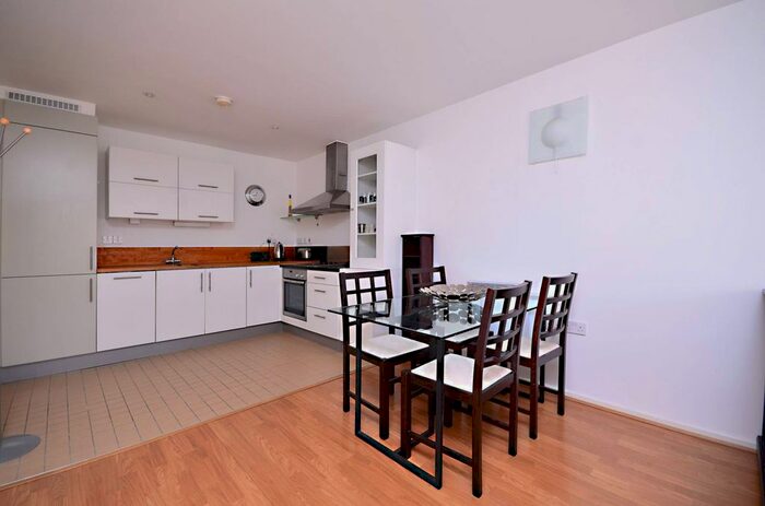 1 Bedroom Flat To Rent In Narrow Street, Limehouse, London, E14