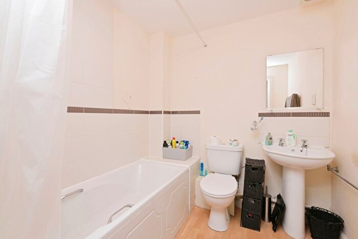 1 Bedroom Flat For Sale In Braunston Close, Northampton, Northamptonshire, NN4