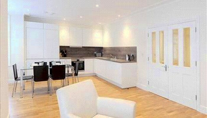 2 Bedroom Flat To Rent In Hamlet Gardens, London, W6
