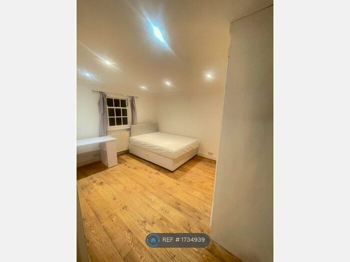 5 Bedroom Flat To Rent In Lillie Road, London, SW6