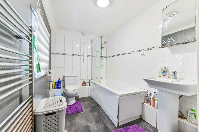4 Bedroom Terraced House To Rent In William Road, Sutton, SM1