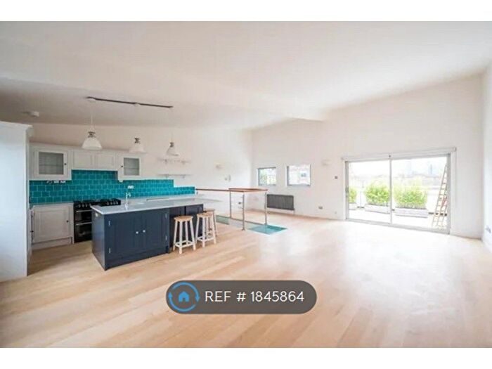 2 Bedroom Flat To Rent In Sunlight Square, London, E2