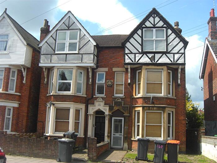 2 Bedroom Apartment To Rent In Bedford, MK40