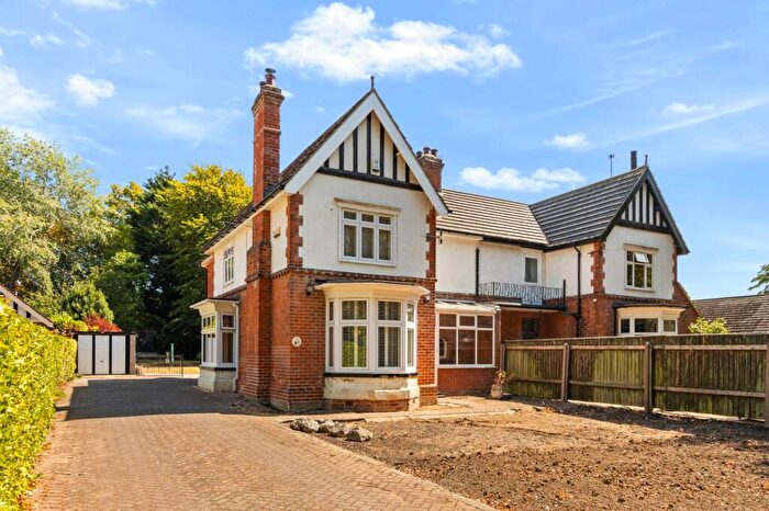 4 Bedroom Semi-Detached House For Sale In Fords Avenue, Healing, DN41