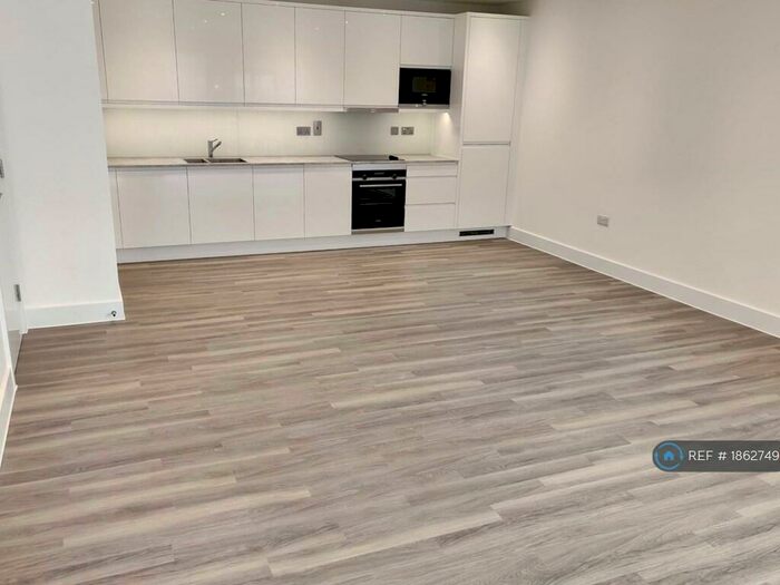 2 Bedroom Flat To Rent In Citrine House, London, NW9