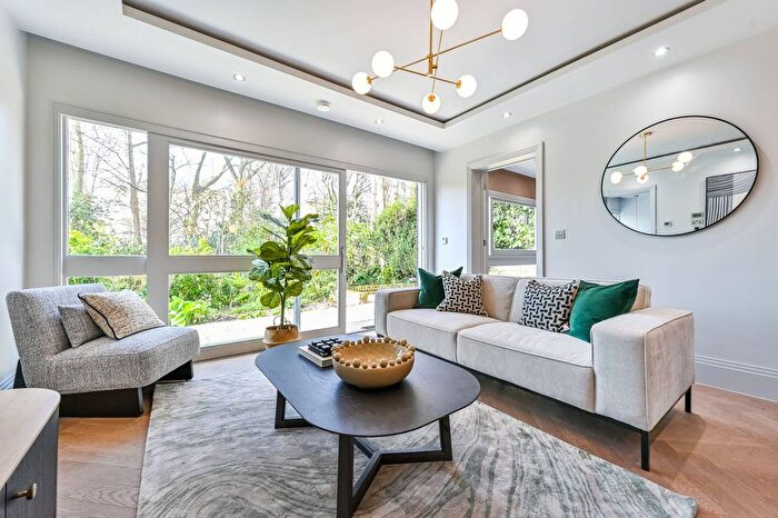 2 Bedroom Flat To Rent In Park Village East, Regent's Park, London, NW1