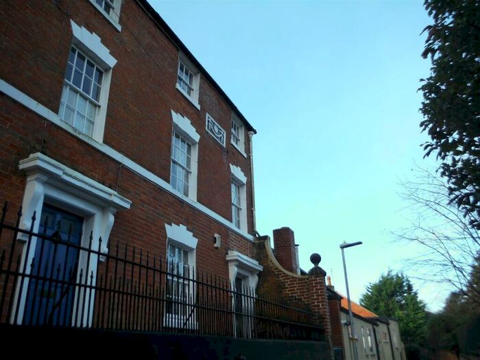 3 Bedroom Semi-Detached House To Rent In Lansdowne Terrace, Devizes, SN10