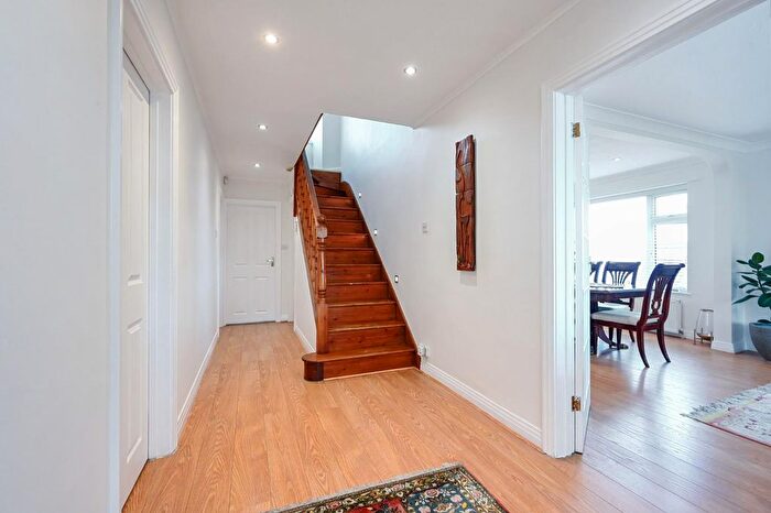 5 Bedroom Detached House For Sale In Shirley Avenue, Hove, BN3