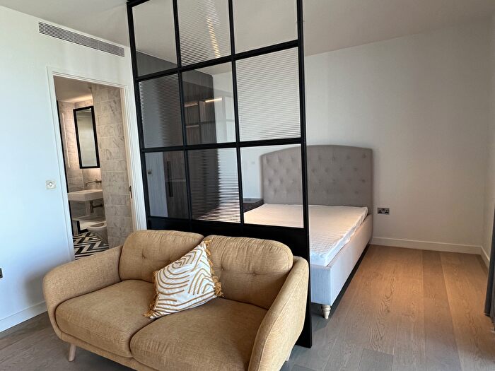 1 Bedroom Flat To Rent In Hobart Building, Wards Place, E14