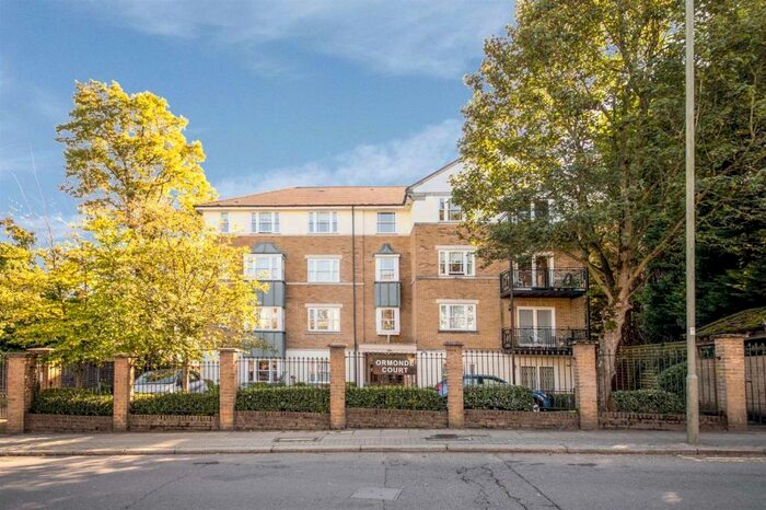 2 Bedroom Ground Flat To Rent In Ormonde Court, Parson Street, Hendon, NW4