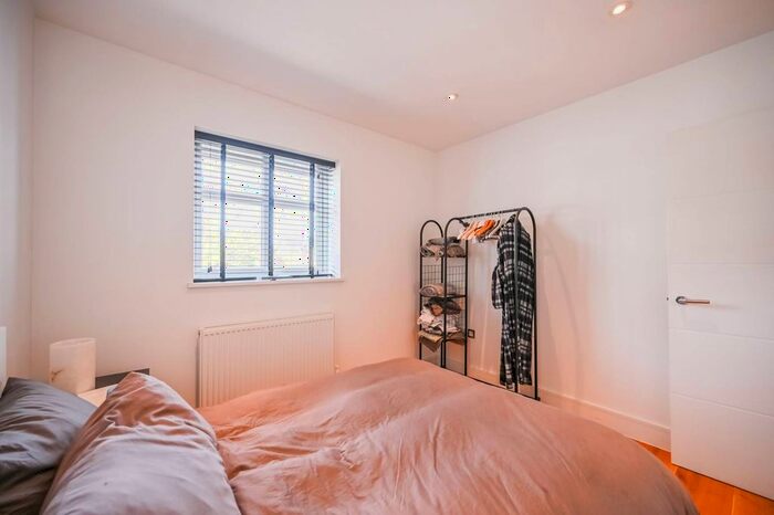 2 Bedroom Maisonette To Rent In Emerald Apartments, Wood Green, London, N22