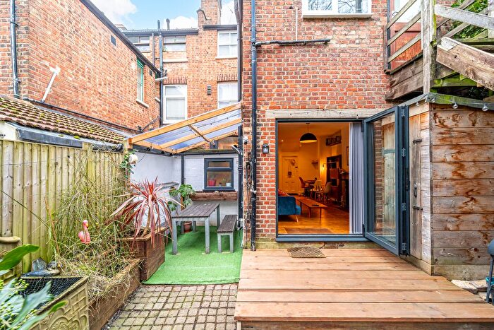 1 Bedroom Flat For Sale In Harberton Road, Whitehall Park, London, N19