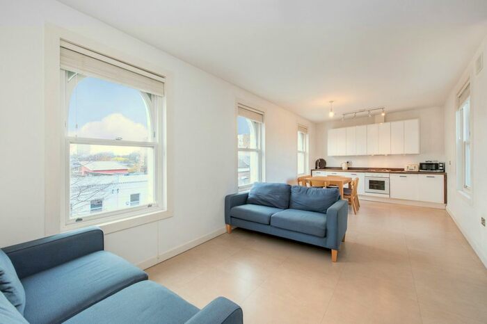 2 Bedroom Flat To Rent In Barnwell Road, London, SW2