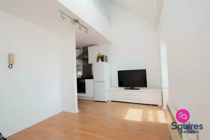 1 Bedroom Flat To Rent In Alexander Close, Barnet, EN4