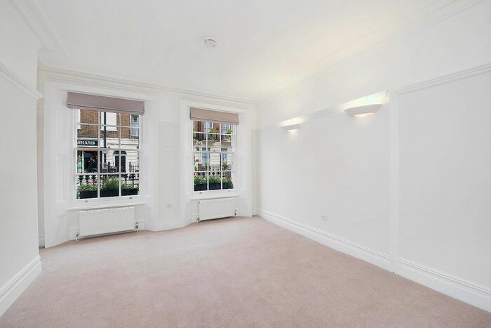 Studio To Rent In Upper Berkeley Street, London, W1H