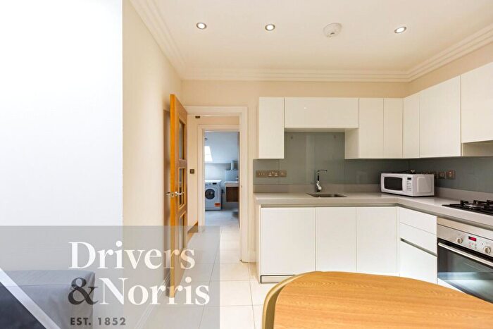 4 Bedroom Apartment To Rent In Lotus Mews, Sussex Way, Upper Holloway, London, N19