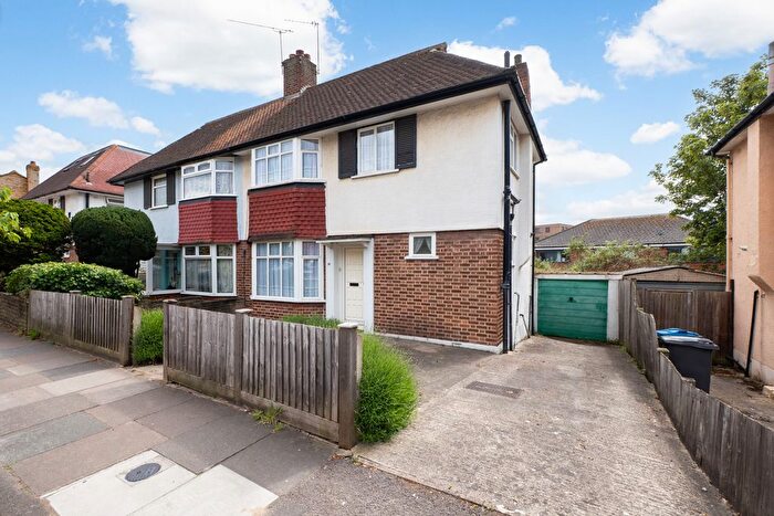 2 Bedroom End Terrace House For Sale In Garth Road, Morden, SM4