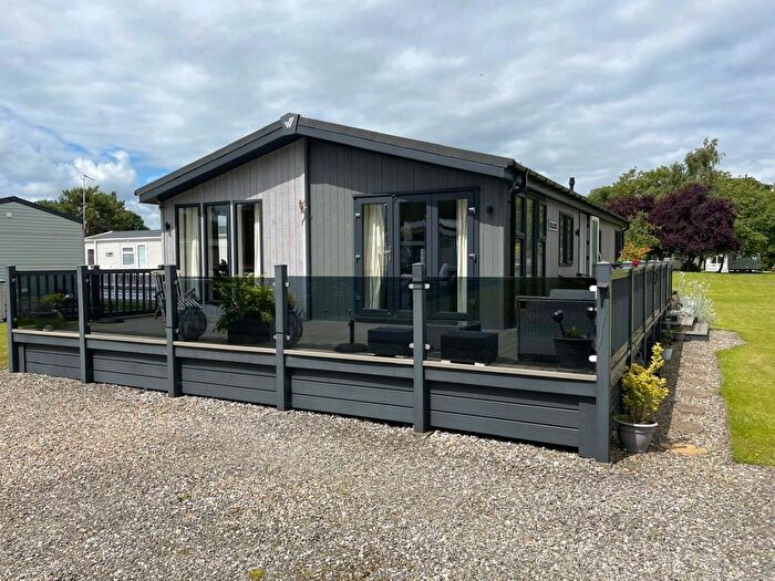 2 Bedroom Property For Sale In Ferry Lane, Higher Ferry, Chester, Flintshire, CH1