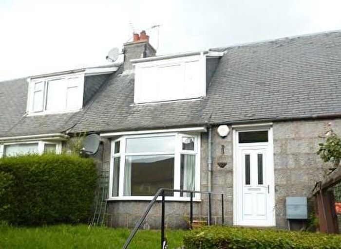 3 Bedroom Terraced House To Rent In Bedford Road, Aberdeen, AB24