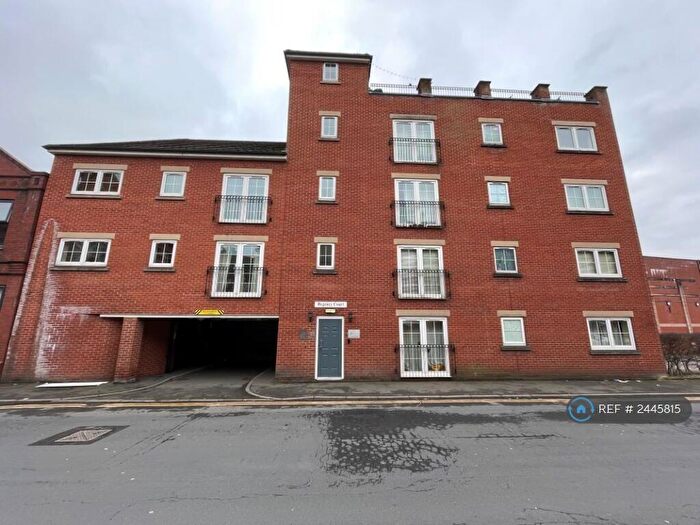 3 Bedroom Penthouse To Rent In Regency Court, Stalybridge, SK15