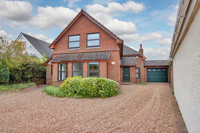 4 Bedroom Country House For Sale In Main Road, Longfield Hill, Longfield, Kent, DA3