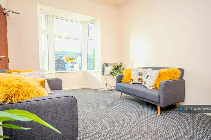 1 Bedroom Flat To Rent In Redearth Road, Darwen, BB3