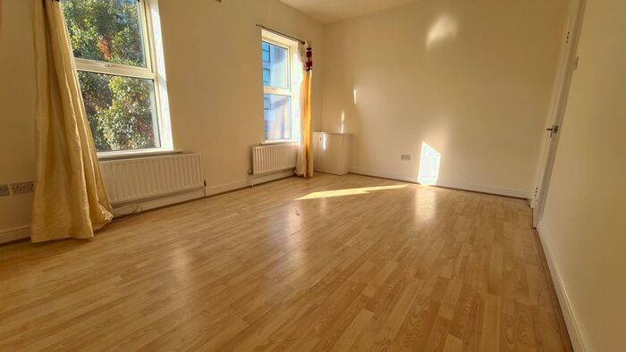 1 Bedroom Flat To Rent In Park Lane, Tottenham, London Ohu, N17