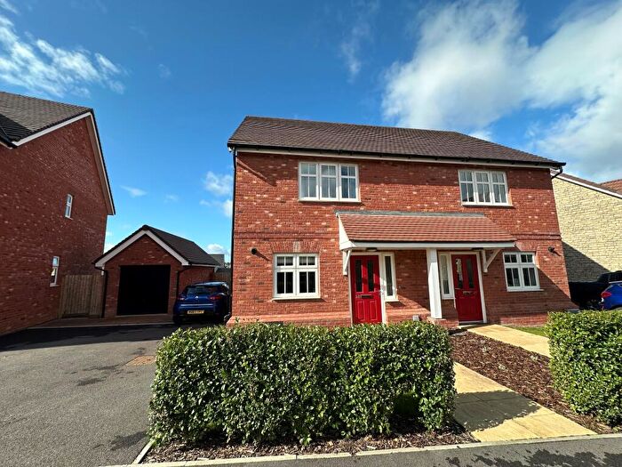 2 Bedroom House To Rent In Threadneedle Street, Patterdown, Chippenham, SN15