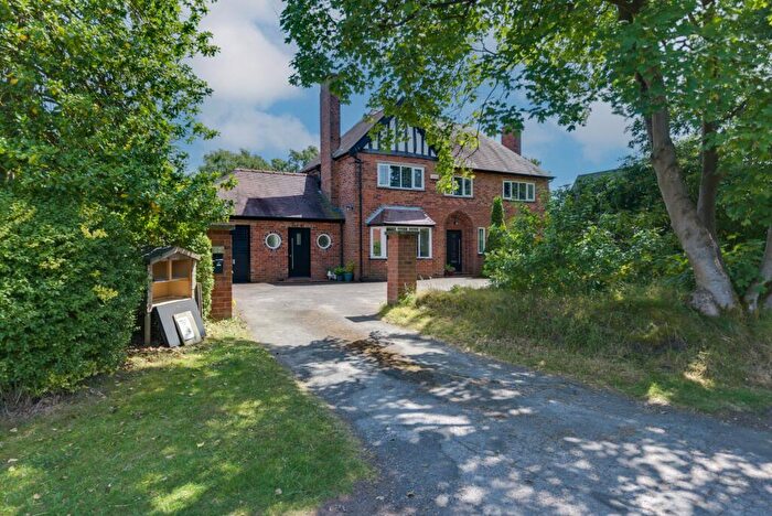 3 Bedroom Detached House For Sale In Black Firs Lane, Somerford, CW12