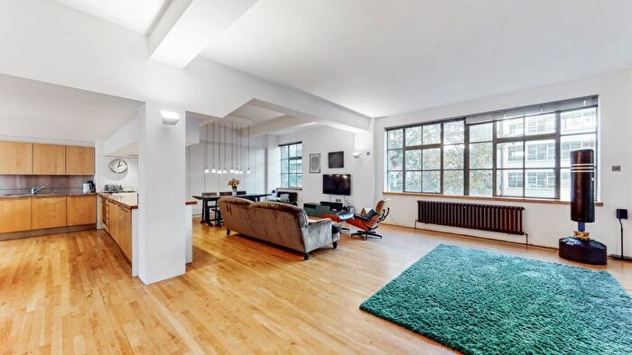 2 Bedroom Apartment To Rent In St John Street, EC1V